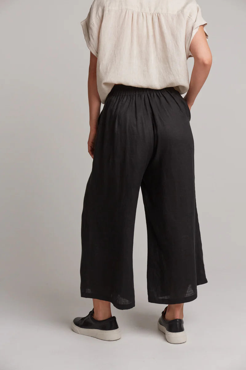 Studio Crop Pant