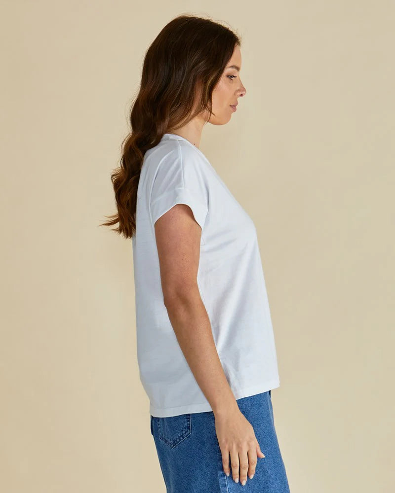 TRACY V-NECK TEE