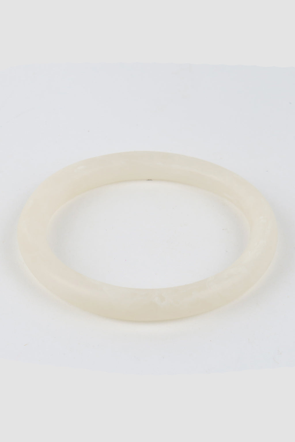 Gemma Bangle Clear White